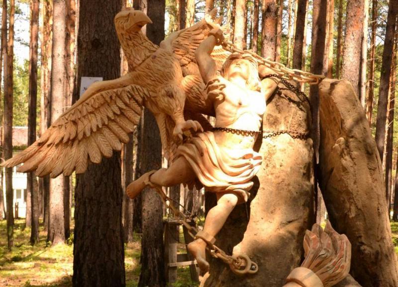 Первый чемпионат России по деревянной скульптуре открылся в селе под Ангарском