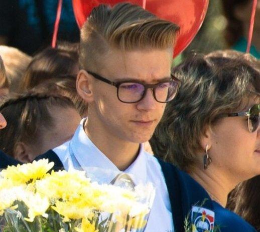 Полиция и волонтеры продолжают искать 16-летнего шелеховчанина