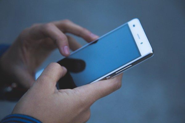Усольчанин похитил у школьника телефон стоимостью 6,5 тысячи рублей