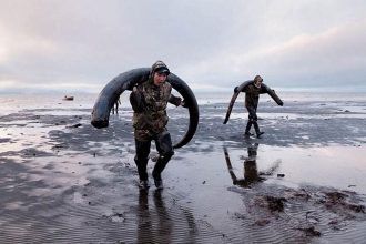 Фильм об искателях бивней мамонтов покажут в Иркутске 1 ноября