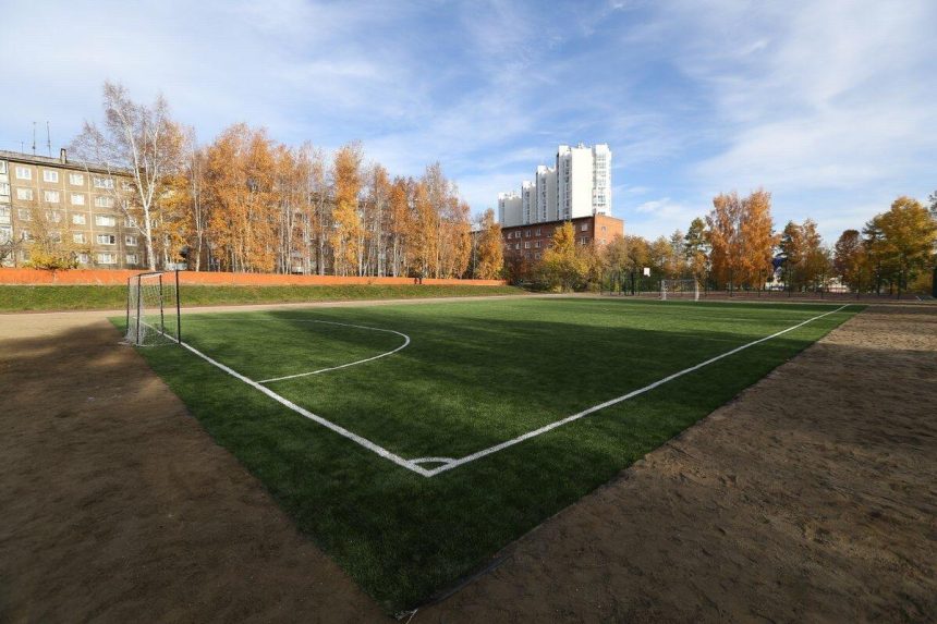 Многофункциональные стадионы оборудовали при иркутских школах