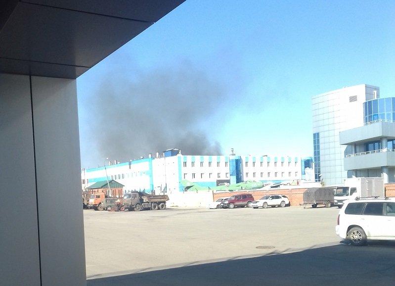 На территории иркутского авиазавода вновь произошло возгорание