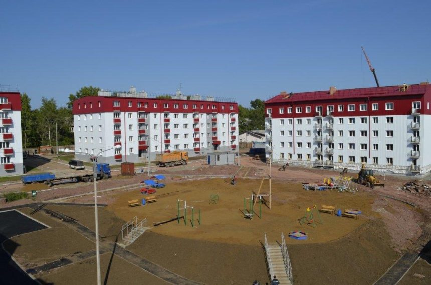 В Братске до сих пор пор пустуют построенные еще в прошлом году квартиры для переселенцев из аварийного жилья