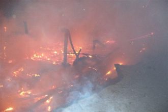 10 машин сгорели в гараже в селе Метляево Балаганского района