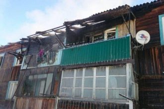 Добровольные пожарные и соседи спасли семью из огня в поселке Янталь