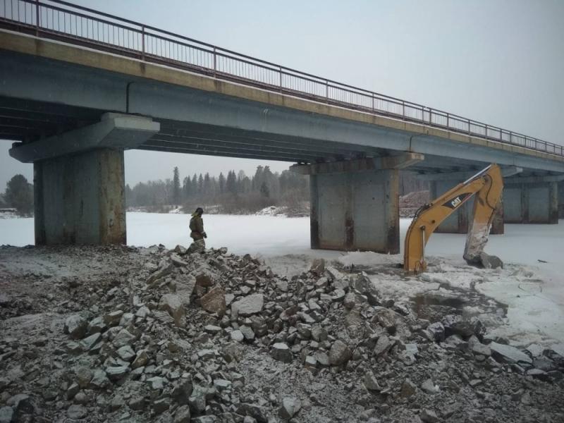 На реках Иркутской области зарегистрированы провалы машин под лёд