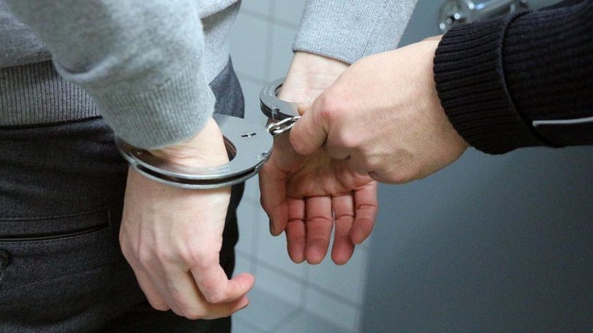 Полиция задержала мужчину, напавшего на пенсионерку в Иркутске