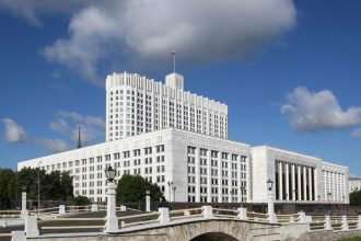 Правительство РФ утвердило двухэтапное повышение тарифов на услуги ЖКХ в 2019 году