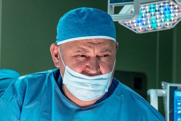 Детский хирург из Иркутска Юрий Козлов удостоен звания "Заслуженный врач России"
