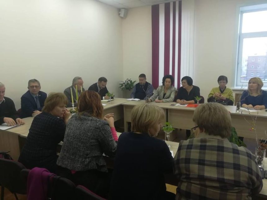 Директора иркутских школ готовят обращение к горожанам