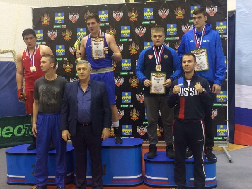 Два спортсмена из Иркутской области стали бронзовыми призерами всероссийских соревнований по боксу