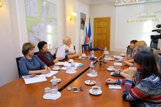 Педагоги подписали обращение к губернатору об увеличении нормативов на учебные расходы для школ и детсадов