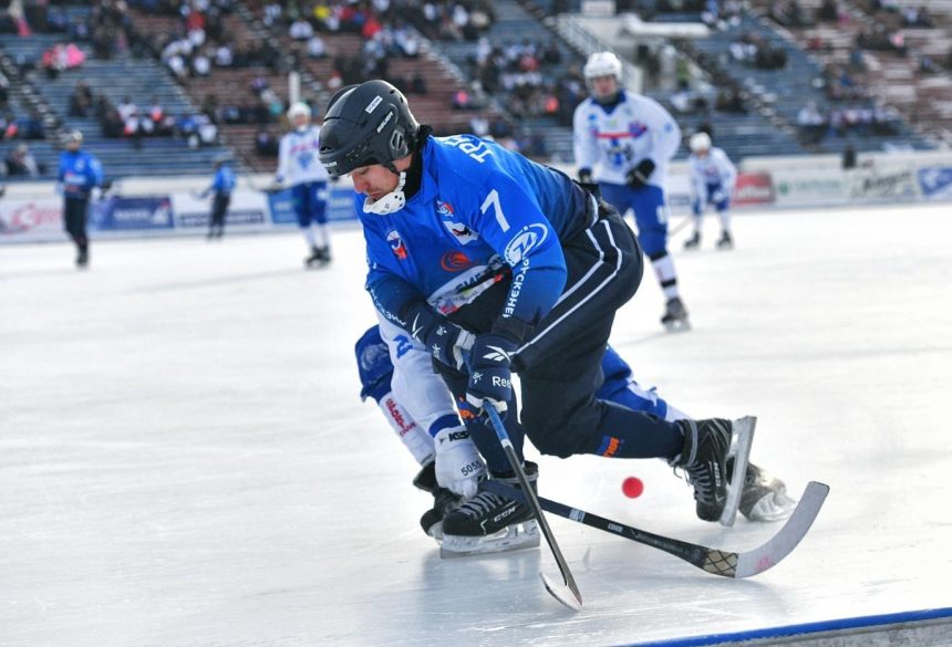 "Байкал-Энергия" держится на шестом месте турнирной таблицы ЧМ России по хоккею с мячом