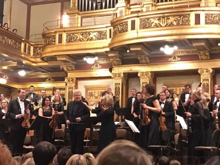 Иркутский симфонический оркестр отправился на гастроли в Австрию