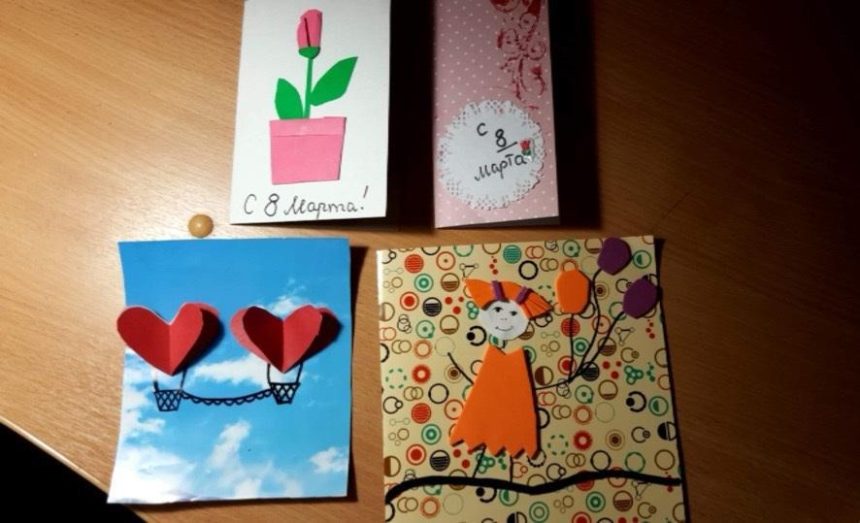 Маленькая иркутянка создает открытки к 8 марта, а средства от продажи передает на помощь сиротам