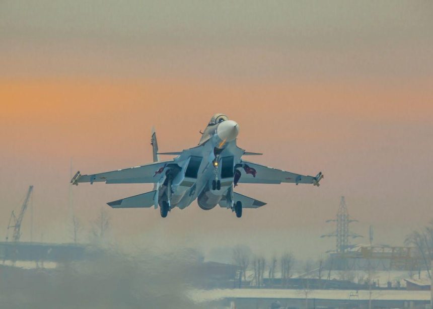 Морская авиация ВМФ продолжит получать самолеты Су-30СМ из Иркутска в 2019 году