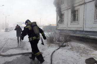 На пожаре в Усолье спасли девять человек