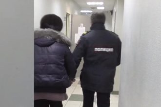 Полиция задержала лжесотрудницу социальной службы в Иркутске