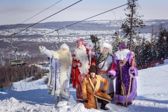 В Иркутской области стартует фотоконкурс "Ледяная сказка Байкала - 2019"