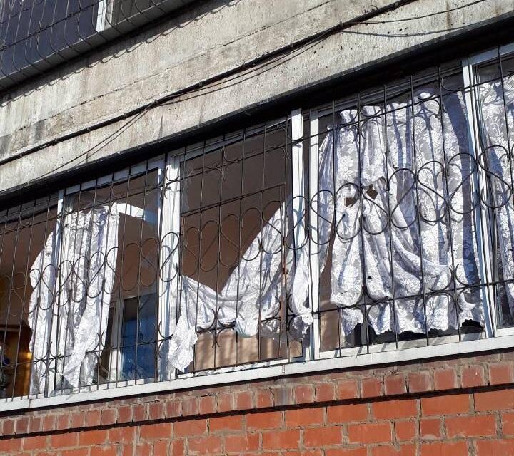 В квартире на улице Розы Люксембург выбило окна из-за разгерметизации емкости с самогоном