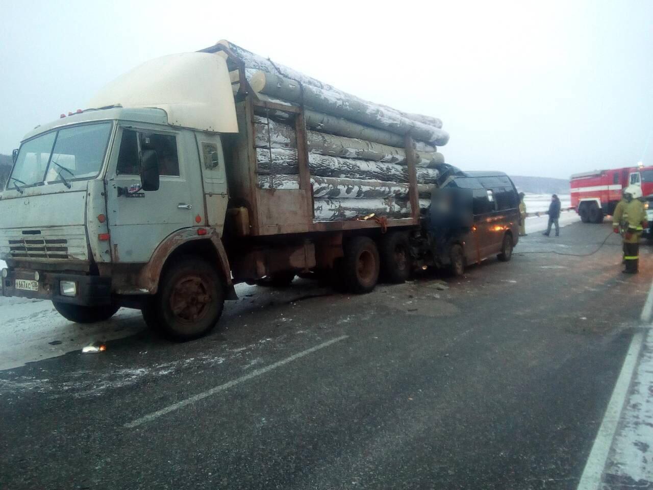 Видео с места ДТП на трассе Иркутск-Усть-Уда. Четверо погибших