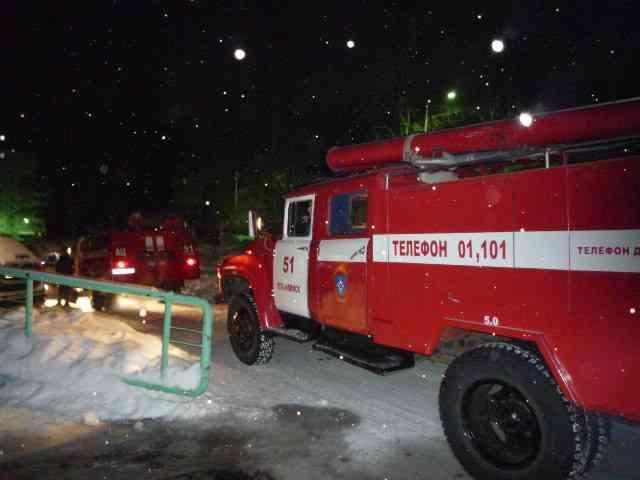 Жильцов многоквартирного дома спасли на пожаре в Усть-Илимске