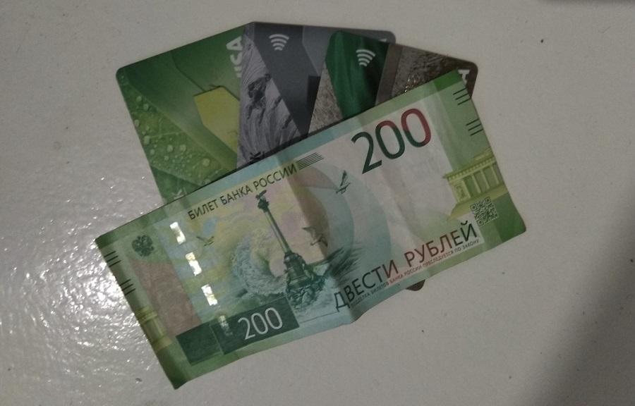 Жительница Иркутского района отдала мошенникам сбережения, пытаясь продать коляску