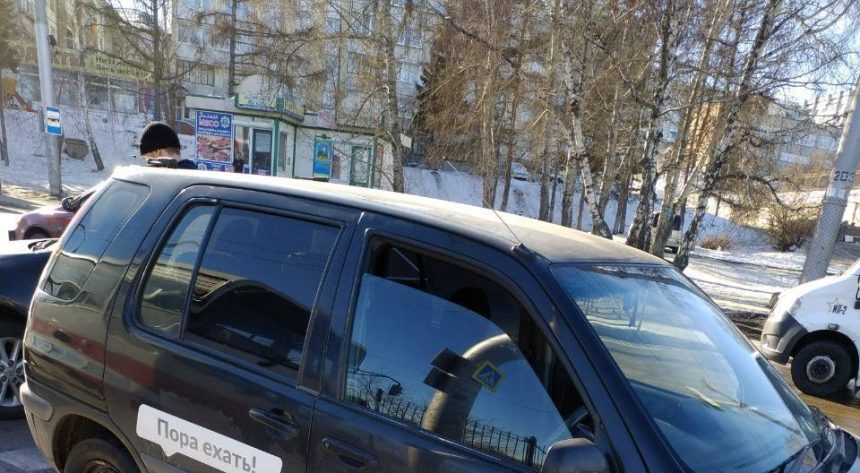 Автомобилист без прав наехал на 13-летнюю школьницу на пешеходном переходе в Иркутске