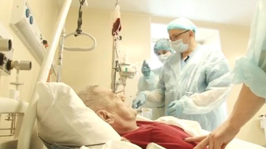 Иркутские онкологи впервые провели трансплантацию костного мозга от донора