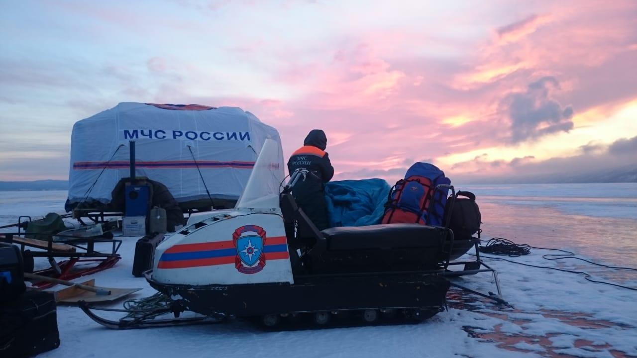 Катер, пропавший в ноябре на Байкале, обнаружили спасатели