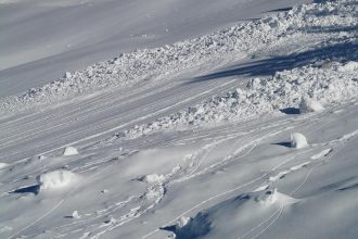 Лавиноопасные участки контролируют специалисты ВСЖД