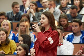 Студенты предлагают обустроить футбольное поле недалеко от ИрГУПСа