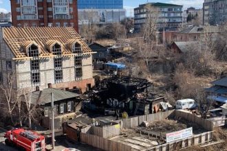 Жителям сгоревшего 23 апреля дома на улице Партизанской в Иркутске предоставили квартиры