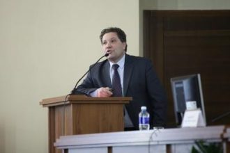 Александр Шмидт назначен временно исполняющим обязанности ректора ИГУ