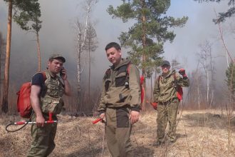 Крупный пожар действует в Тункинском национальном парке