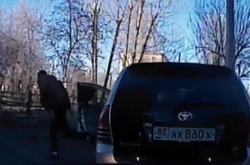 Нетрезвый водитель пытался убежать от сотрудников ГИБДД в Черемхово