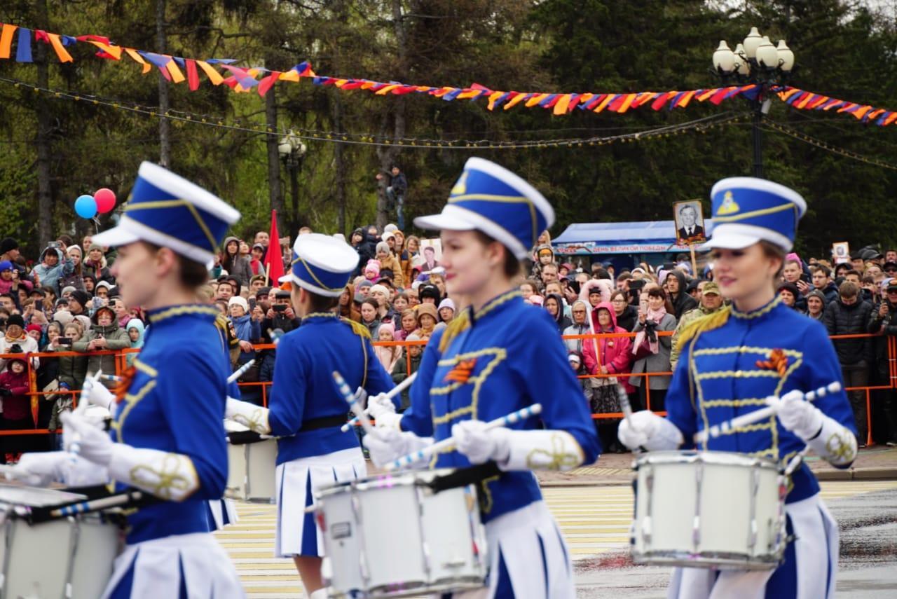 Канал победа сегодня тюмень. Парад Победы Иркутск. Главный праздник страны. Военные 9 мая Иркутск. В каких странах празднуется 9 мая.