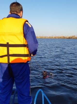 Поиски шестого пассажира перевернувшейся лодки на Ангаре продолжаются