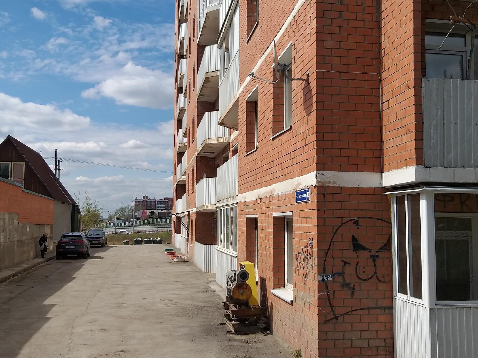Суд постановил снести многоэтажку на Пискунова,40 в Иркутске. Фото с места