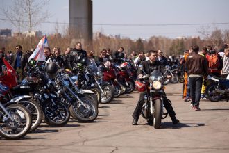 В Иркутске три тысячи мотолюбителей открыли новый сезон