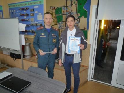 Выпускники кадетских классов МЧС из Приагарья показали хорошую подготовку