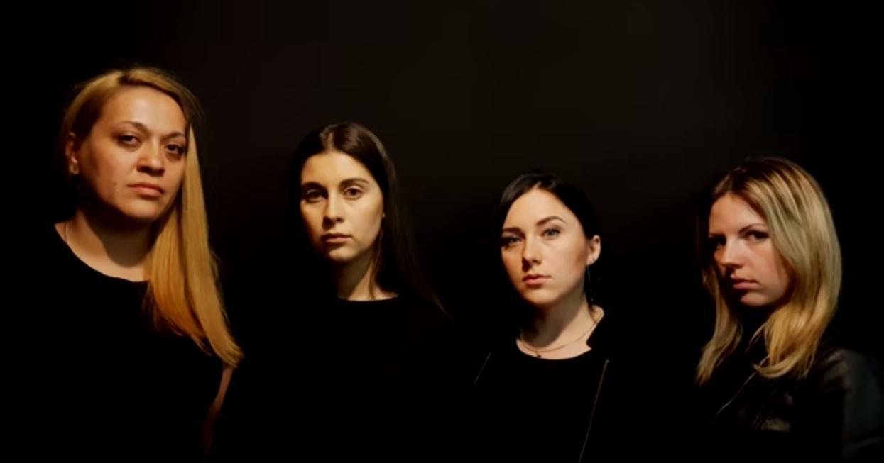 Вышел ответный клип на песню иркутских приставов о необходимости платить