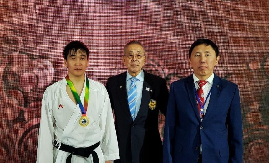 Иркутянин завоевал две медали на международном турнире по карате в Монголии