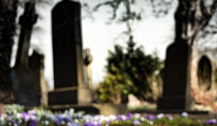 Неизвестный мужчина стрелял в смотрительницу кладбища в Ангарске