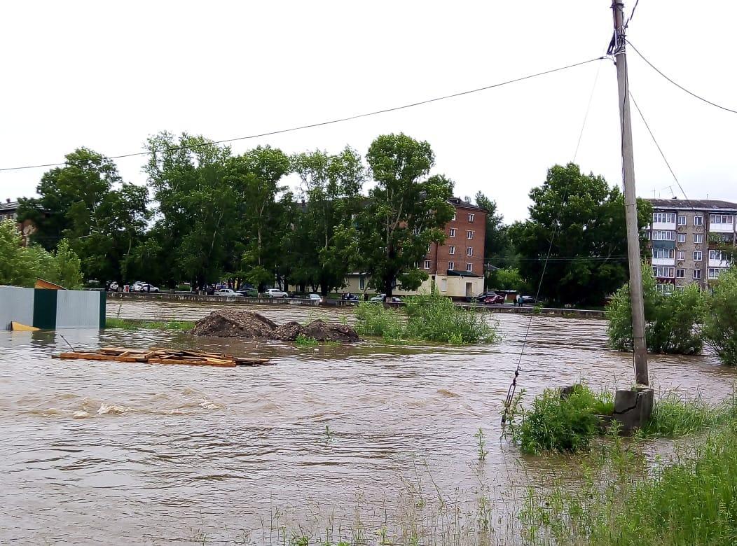 Нижнеудинск затапливает из-за подъема уровня воды в Уде. Фоторепортаж с места от горожан и МЧС