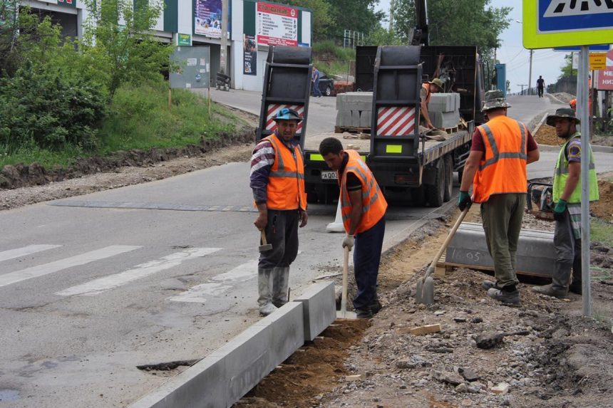 Ремонт участка дороги по улице Багратиона в Иркутске завершат в начале июля