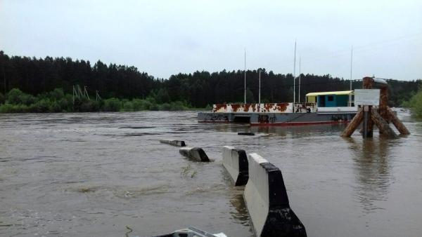 В пяти районах Иркутской области перекрыты дороги из-за наводнения