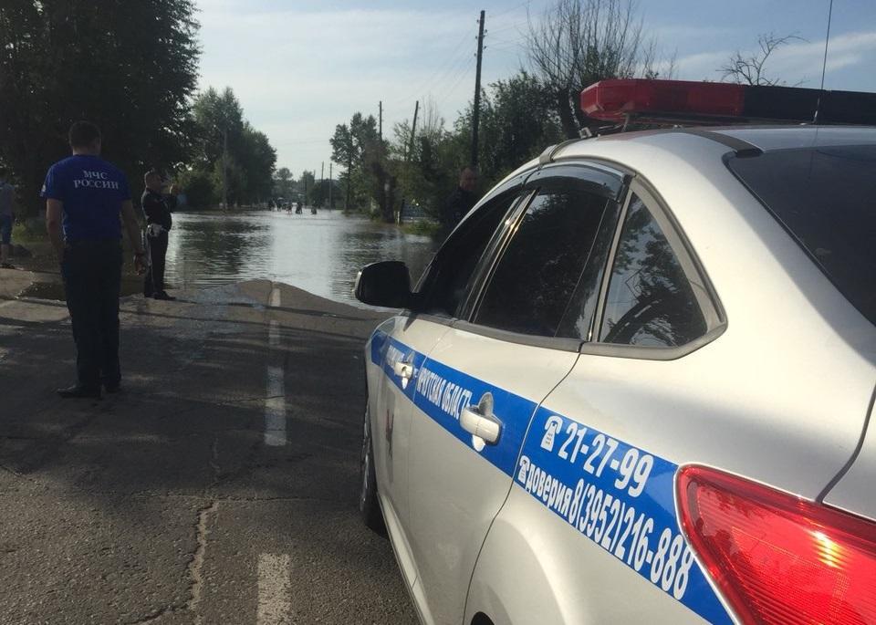 10 пропавших продолжают искать в зоне паводков в Иркутской области