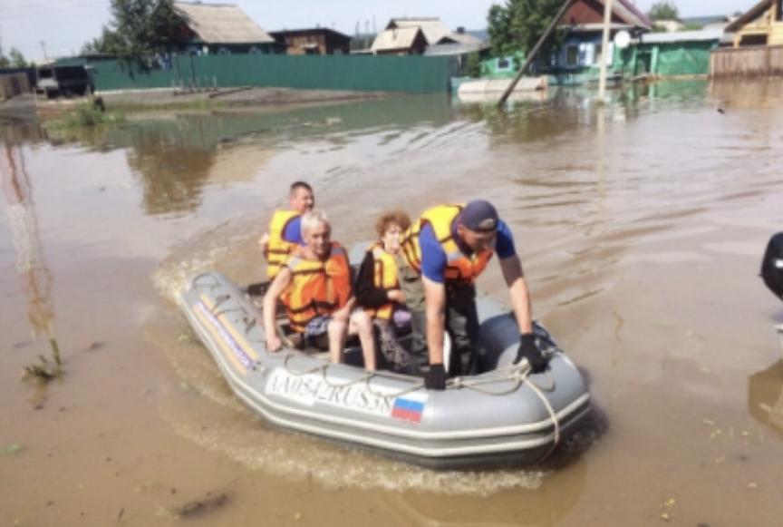 Население деревни Уйгат и села Кривуша Тулунского района эвакуировали из-за резкого подъема воды в реке Кирей