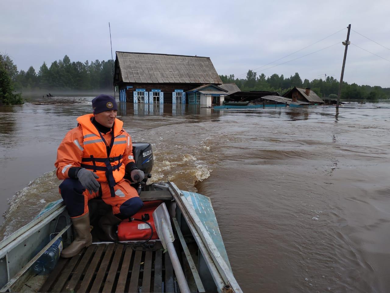 Уровень воды повышается в реке Витим